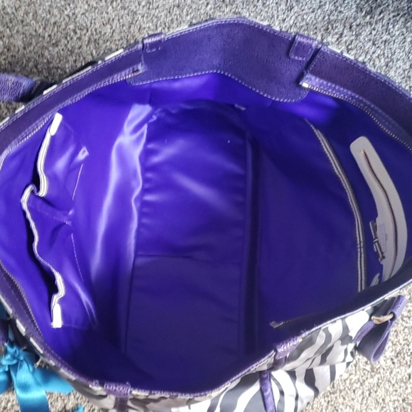 Henri Bendel handbag and wristlet - Picture 3 of 4